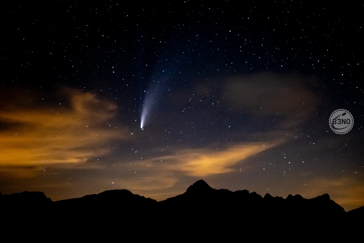 Comète NEOWISE prise depuis l'Arolette vers le col de Balme. — Arolette 2020, Astro