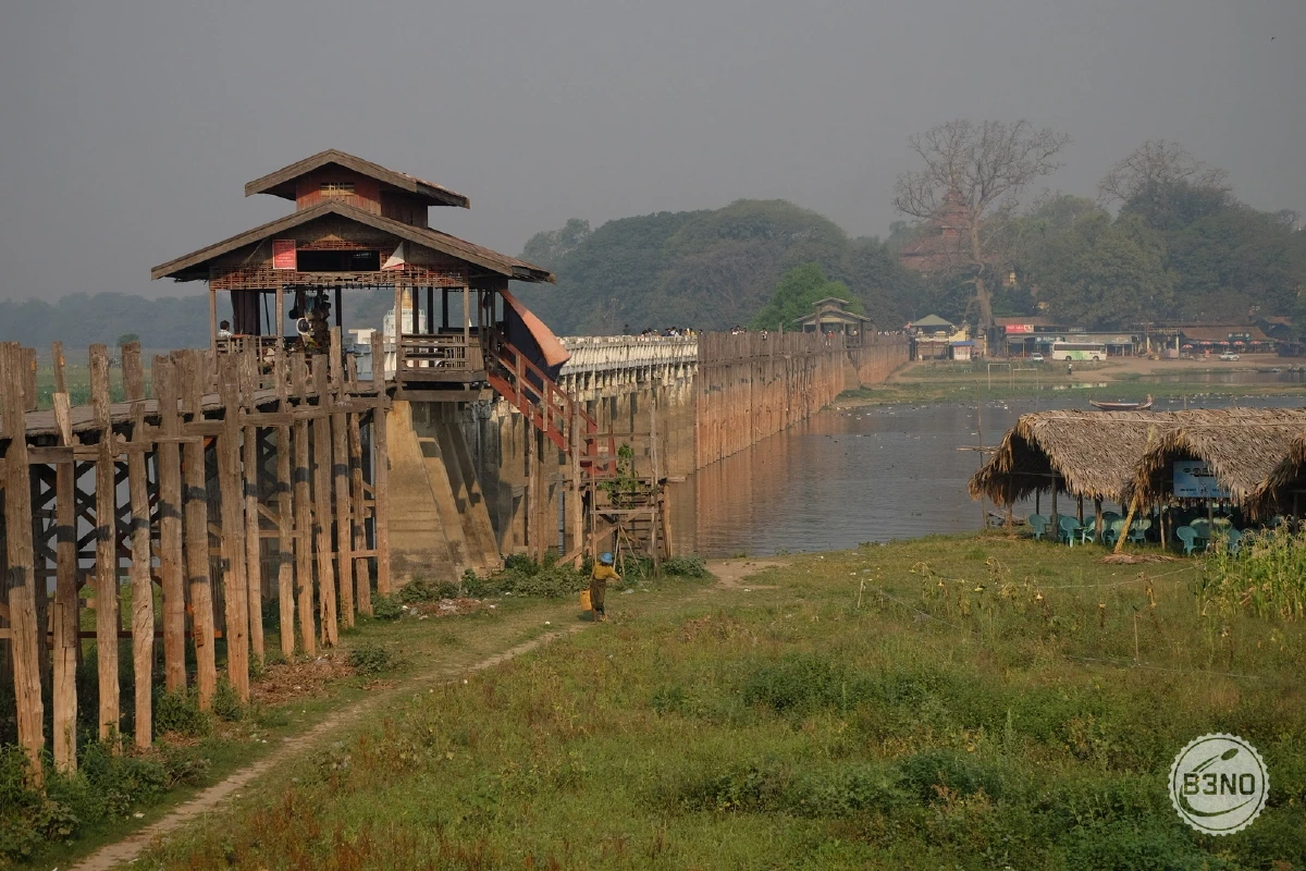 Pavillon du pont en teck, U Bein — Pont U Bein, Voyages